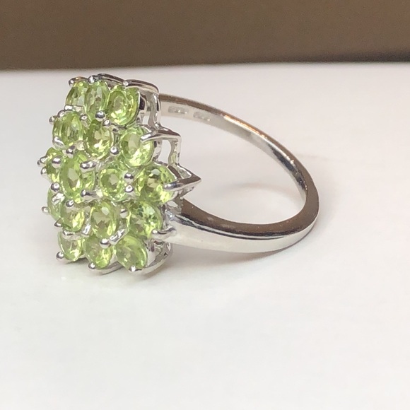 Peridot Cluster Ring Sterling Silver Single Band Ring Sz 6-3/4 - Picture 9 of 17